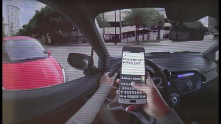 360° simulátor od AT&T ukazuje, prečo telefón za volant nepatrí