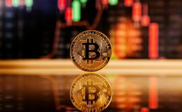 Bitcoin láme rekordy. Toto je dôvod prudkého rastu Bitcoin rastie na 122-tisíc. Blíži sa historický zlom.