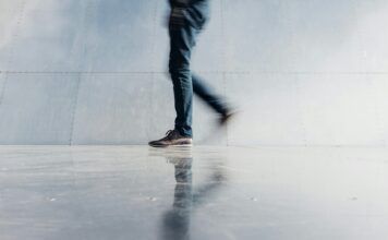 Rýchlosť chôdze v zákone je na Slovensku problém. Pre toto ju chcú stanoviť na 6 km/h chôdza